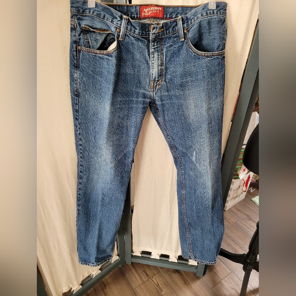 (4127) Arizona the original Jean co.  Men's slim straight 36x30,